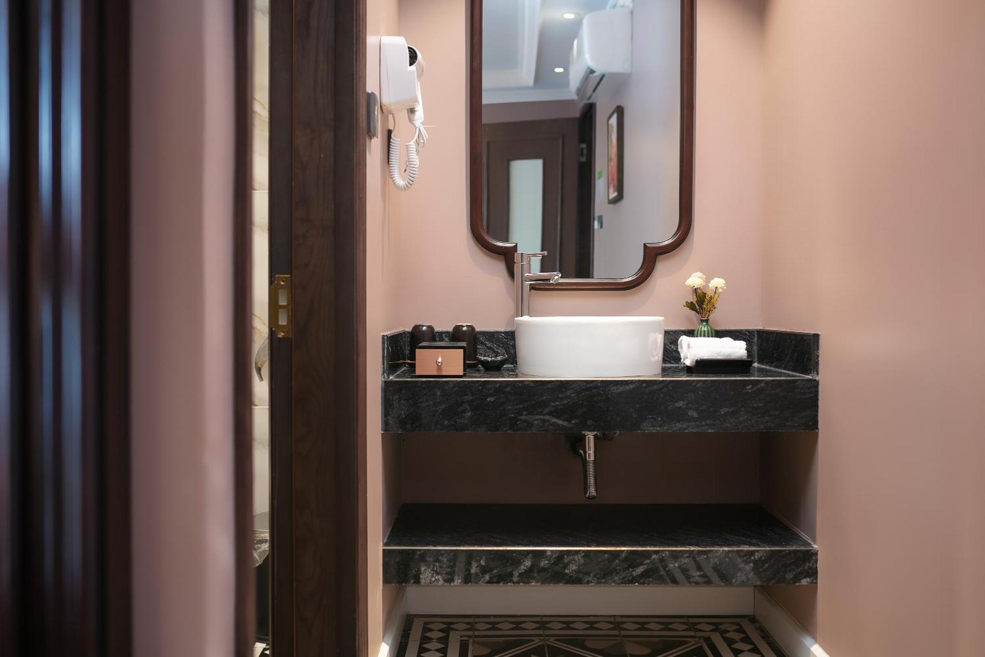 Acoustic Premium Hotel & Spa Hanoi Eksteriør billede